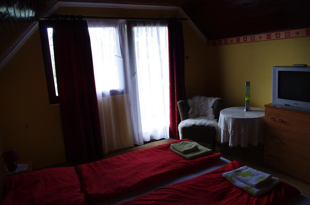 Horvath Kert Vendeghaz Hotel Zirc Luaran gambar